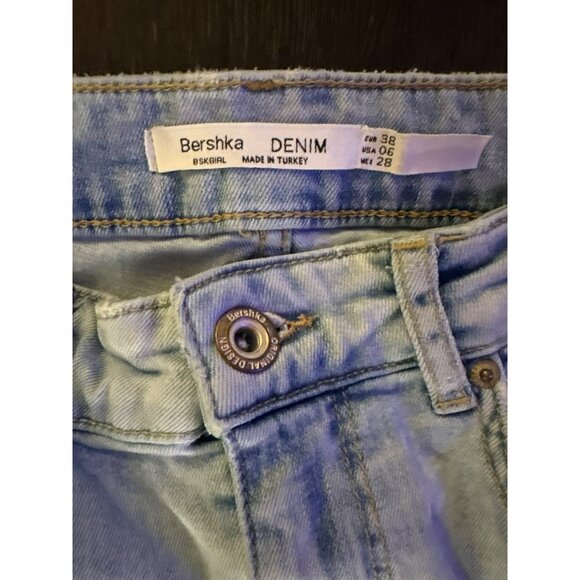 Bershka Denim Light Wash Distressed Ripped High-Rise Cropped  Jeans U.S. Size 6 - Picture 4 of 10